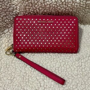 Michael Kors Women's Eyelet Zip Phone Wallet Gold/Raspberry Leather NWOT